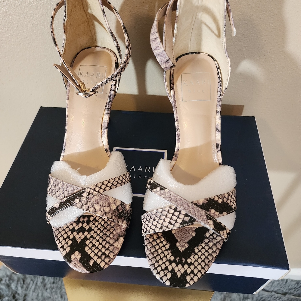 Katrina Blue heel, size 8, lavender snake marina.